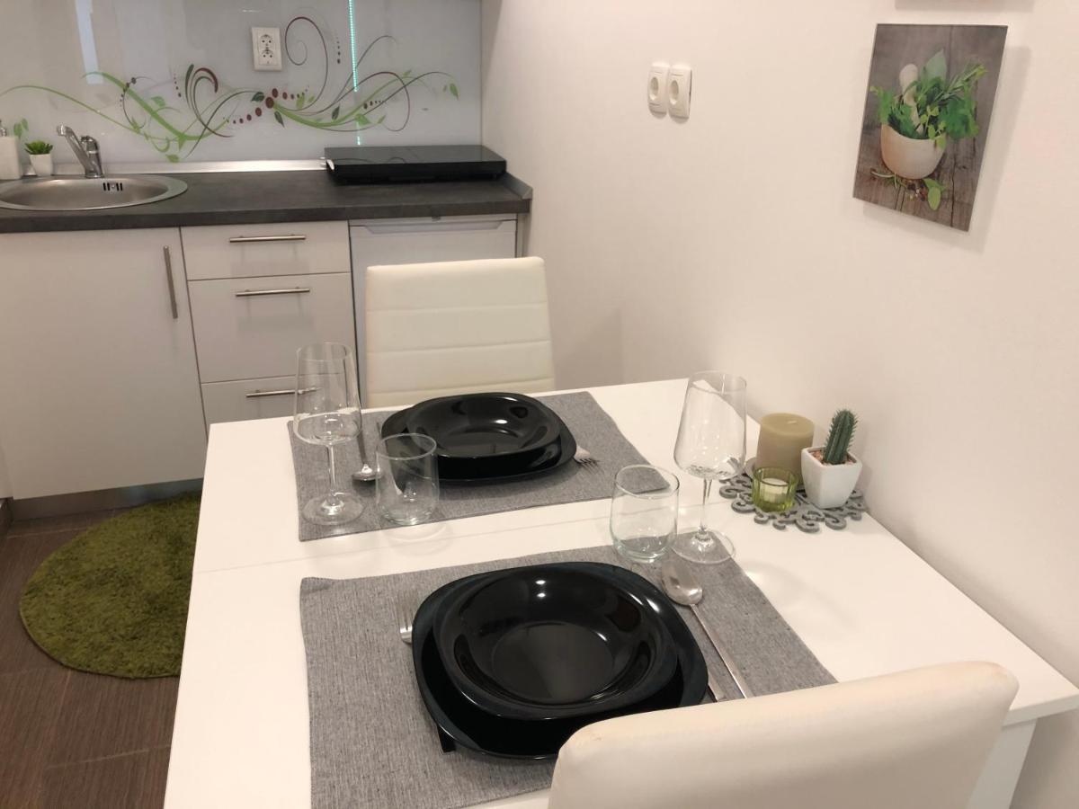 Appartement Luxury Central Studio Under The Castle à Ljubljana Extérieur photo