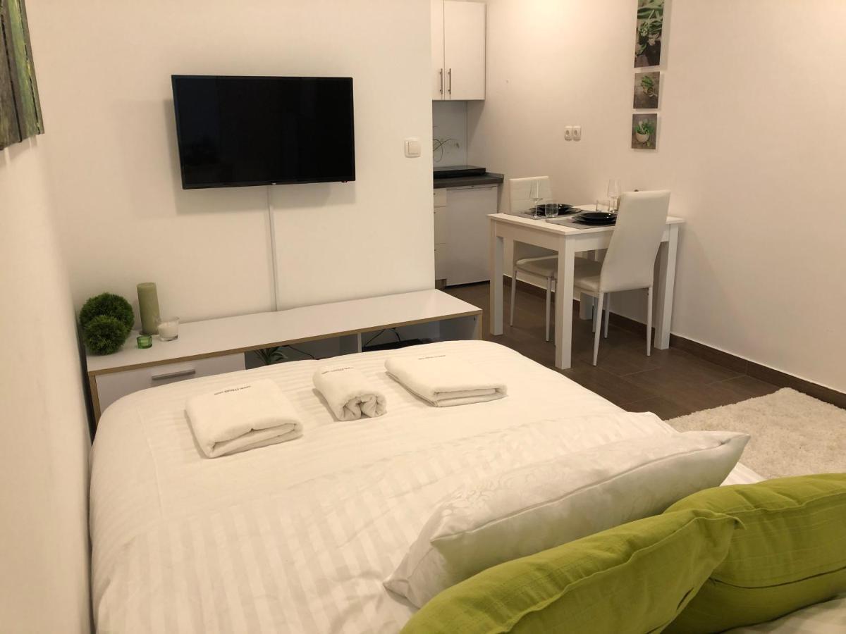 Appartement Luxury Central Studio Under The Castle à Ljubljana Extérieur photo